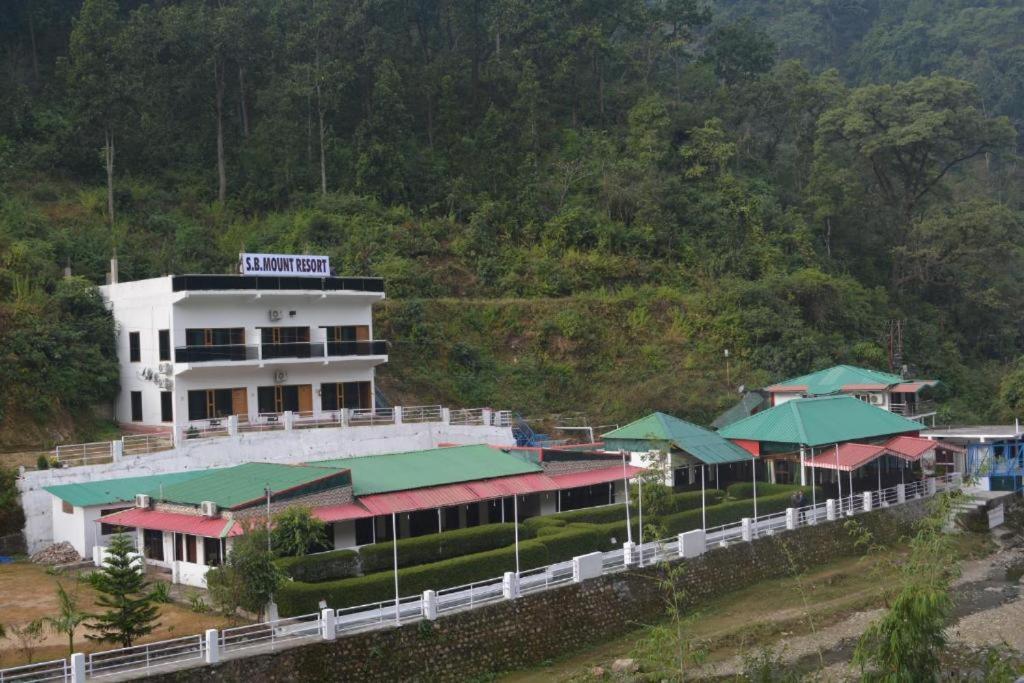 Riverside Resort Lansdowne Exterior photo